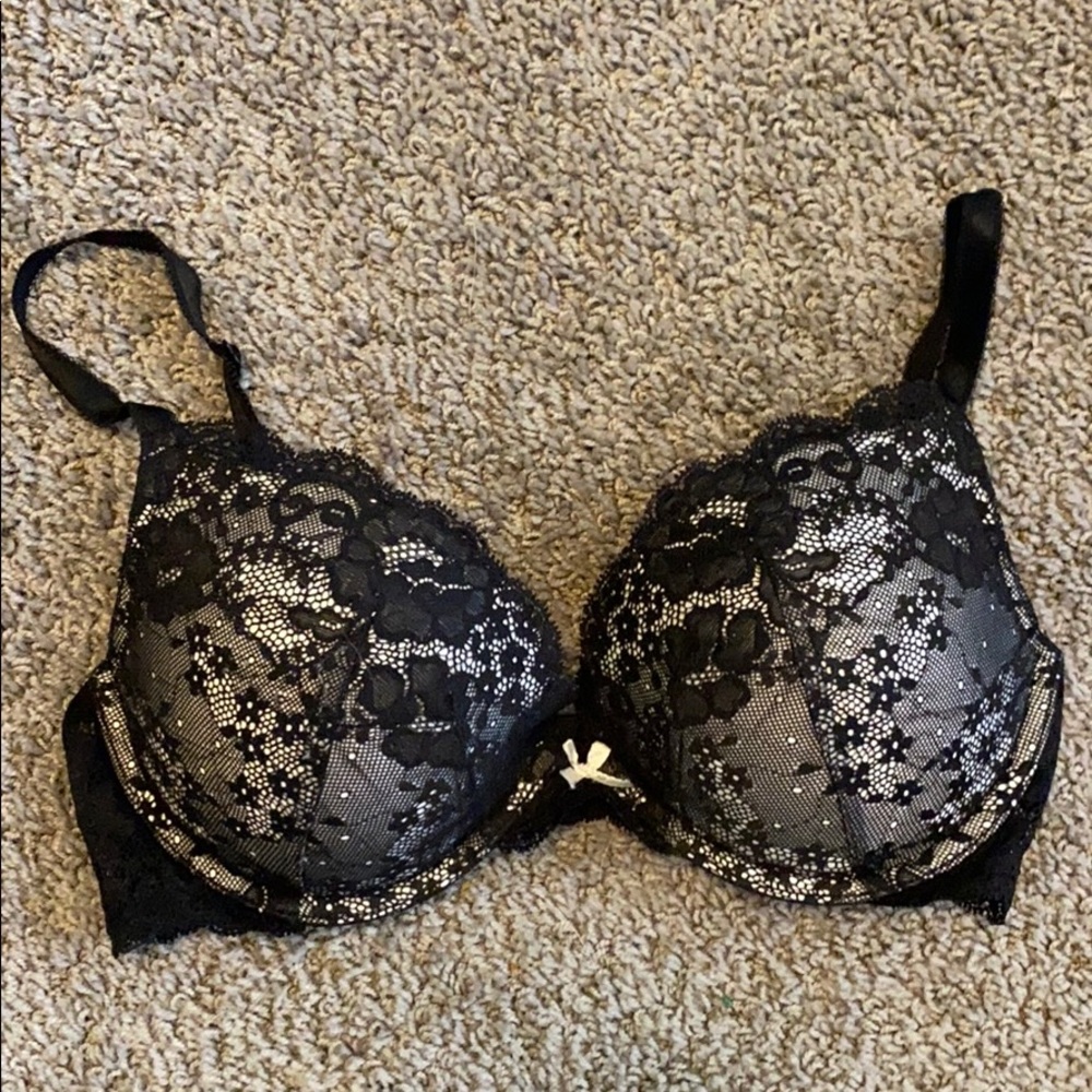 Victoria secret bra 34D